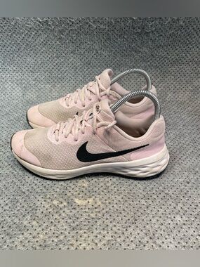 Nike Revolution 6 Pink Running Shoes Size 6 Women’s 4.5 Men’s